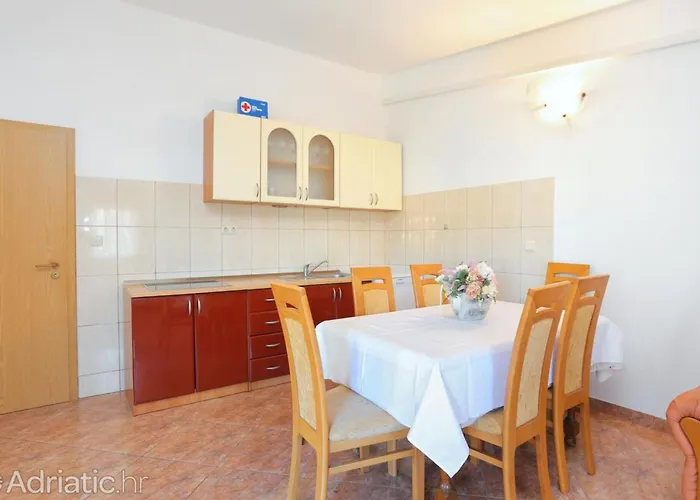 Nada Рогозница